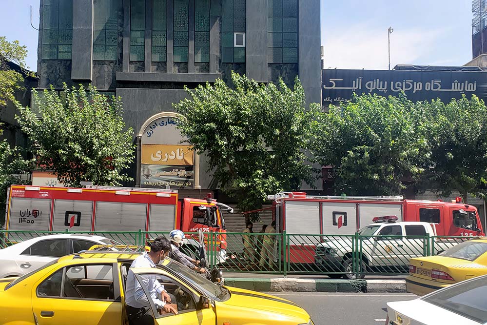 آتش سوزی پاساژ نادری تهران